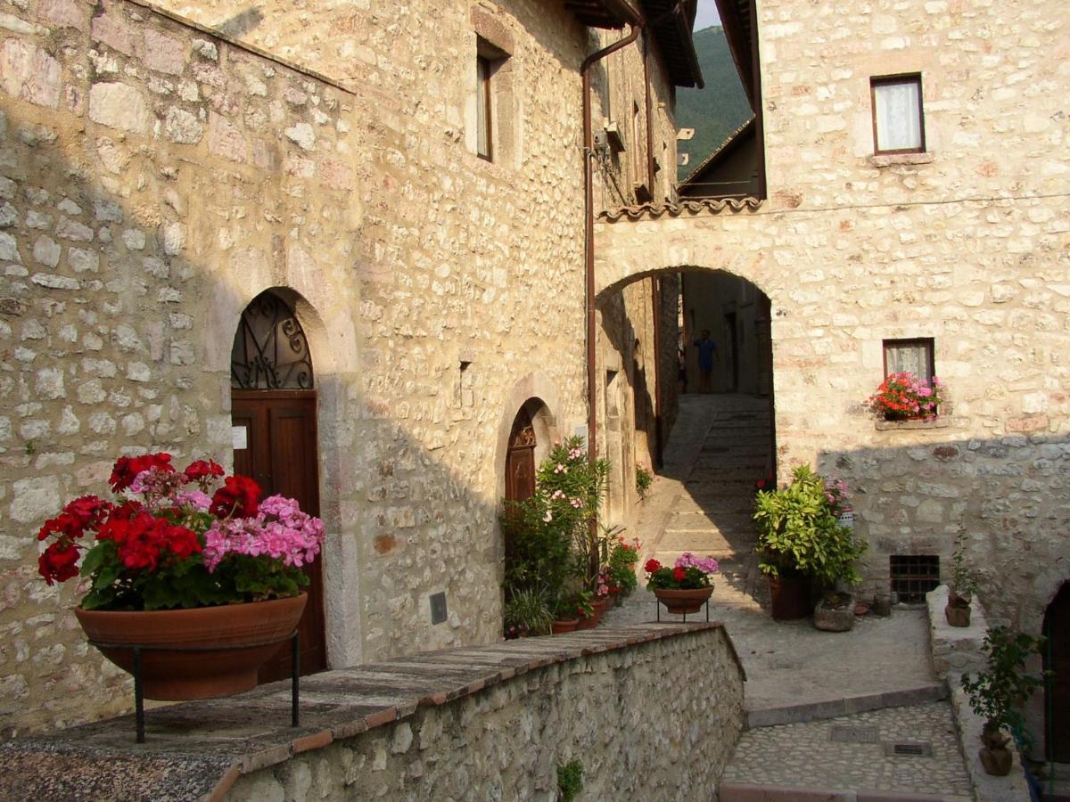 Affittacamere Nonna Rosa Vallo di Nera Buitenkant foto