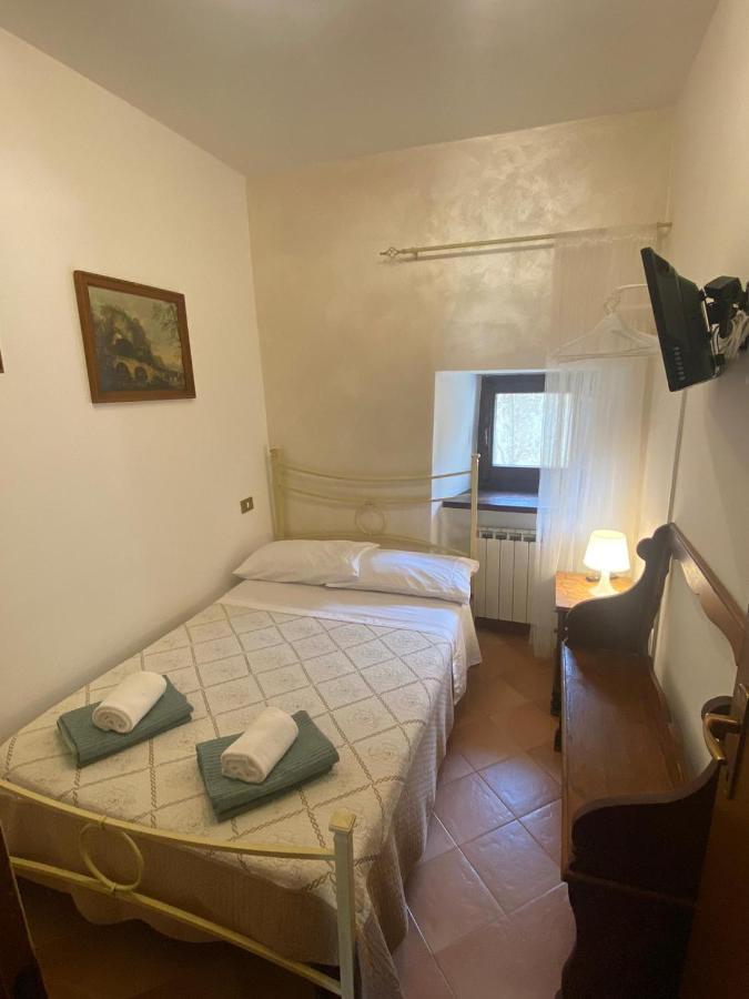 Affittacamere Nonna Rosa Vallo di Nera Buitenkant foto